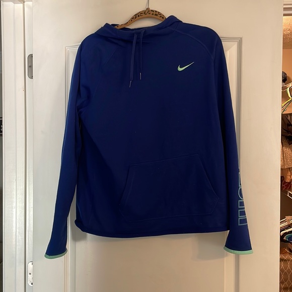 Nike sweatshirt - Picture 1 of 5
